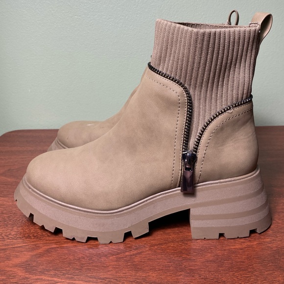Call It Spring | Khaki Beige Chunky Zipper Sock Detail “Vesperr” Boots - 10 - Picture 3 of 11